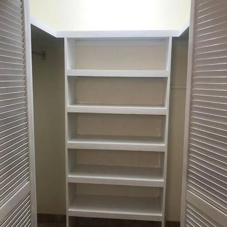 Kelly'S Studio Apartment - Rental Near Airport, Amenities And Bus Route 세인트 필리프 외부 사진